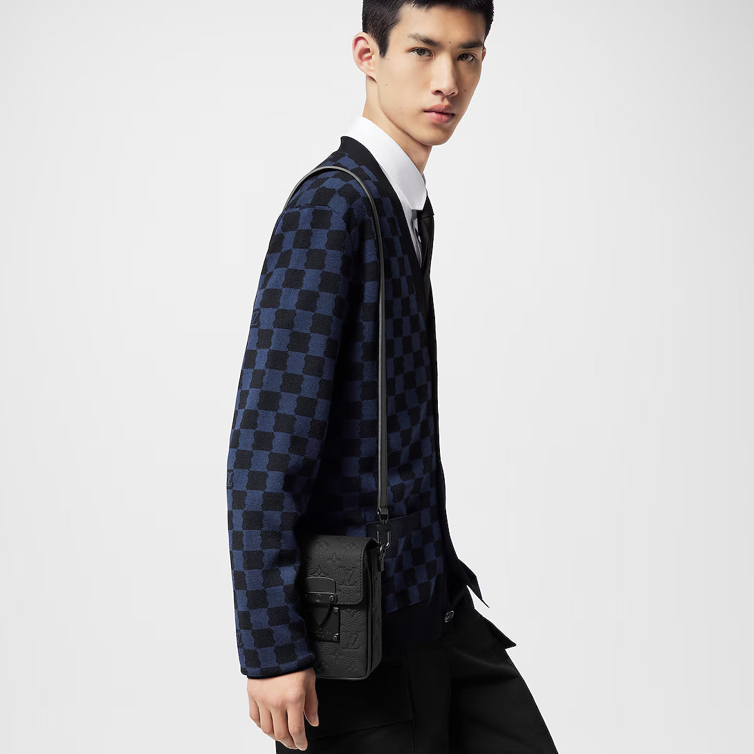 S-Lock Vertical wearable wallet